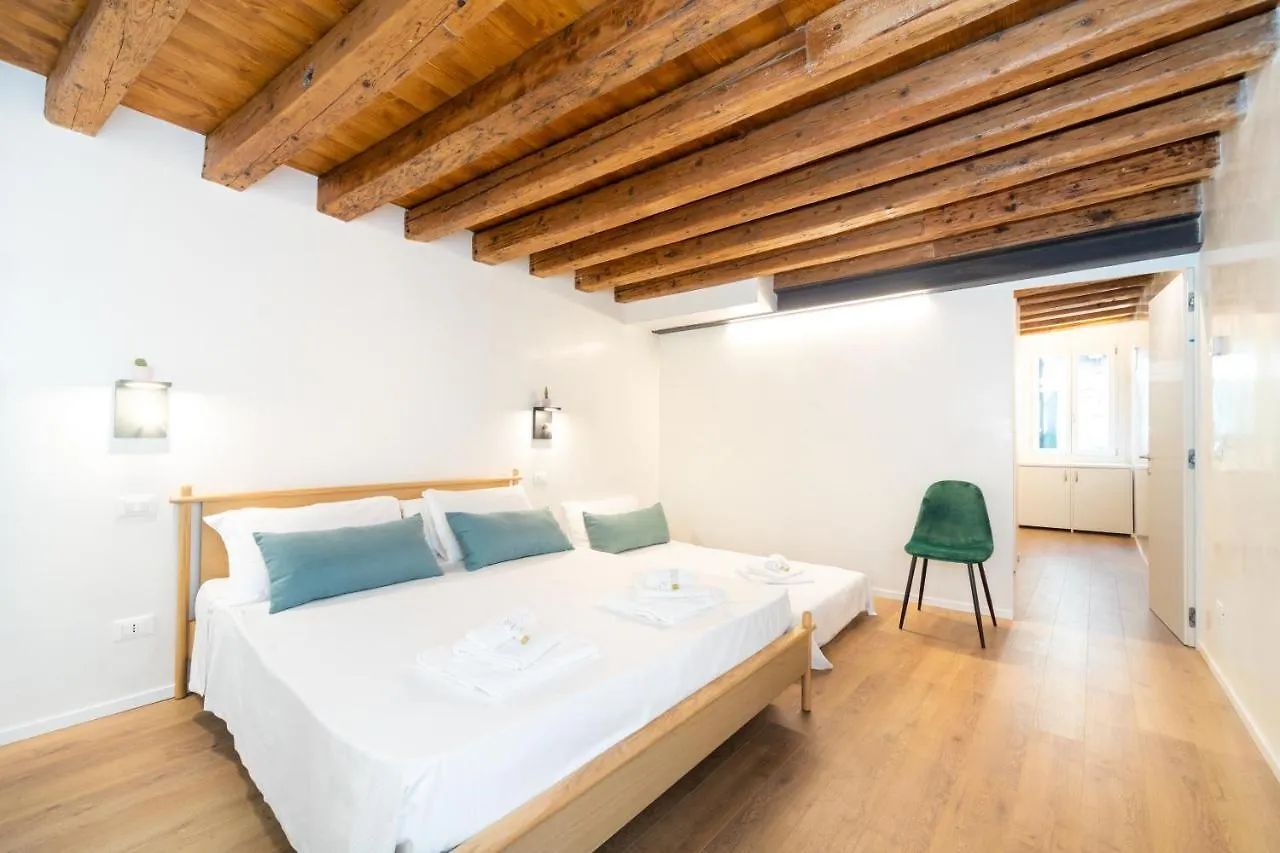 Palazzina Schiavoni Apartment Venice