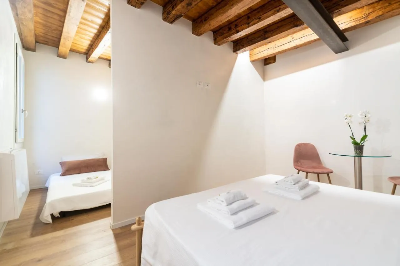 Palazzina Schiavoni Apartment Venice